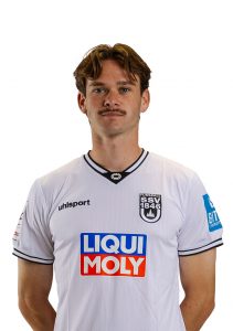25 Elias Löder