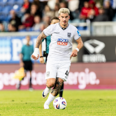 Niklas Castelle auf Leihbasis zu Alemannia Aachen