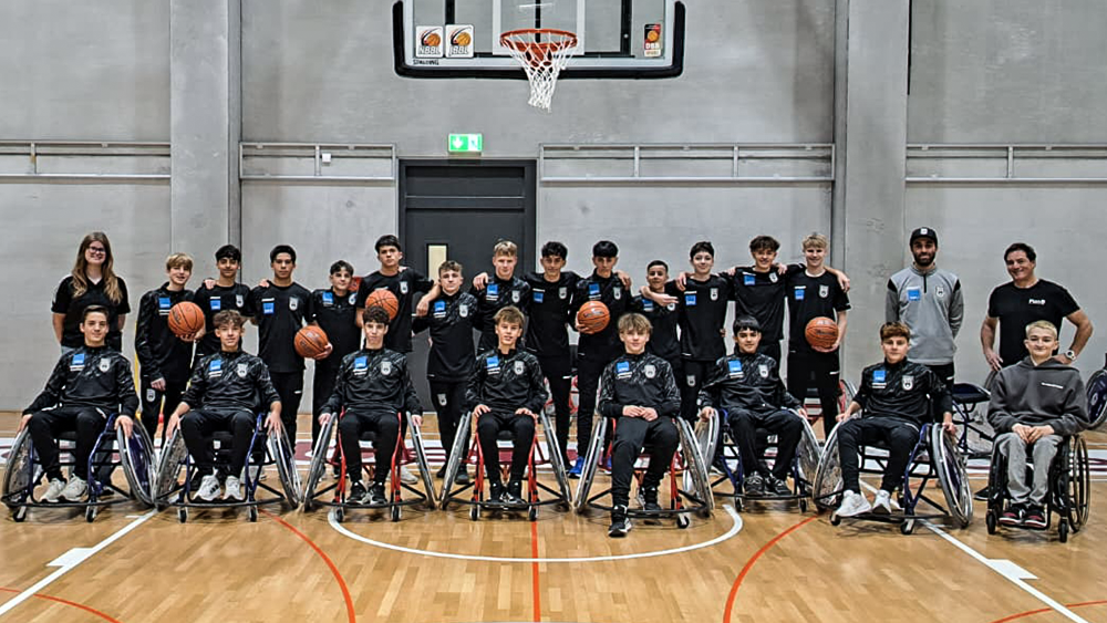 Nachwuchsteams des SSV Ulm 1846 Fußball im Austausch mit inklusivem Sport