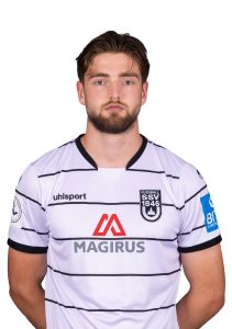 4 Daniel Hülsenbusch